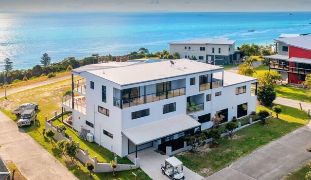 Moreton Mansion Tangalooma Island - Stunning Views of the whole bay!