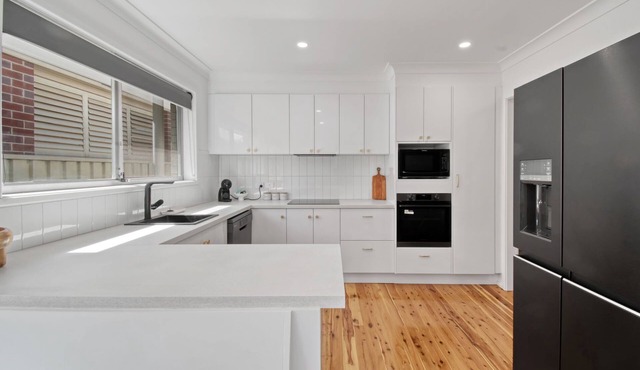 Morgan Abode - Walk to CBD, Modern Escape