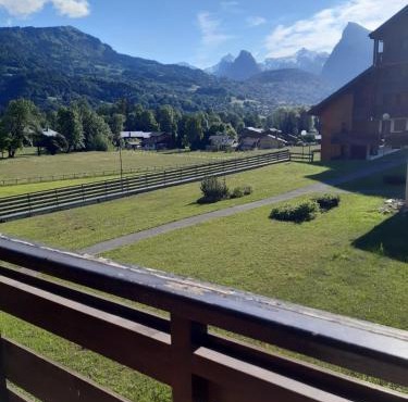 Morillon Village Appartement vue montagne
