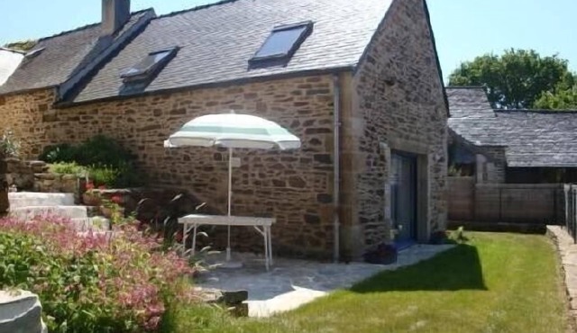 Morlaix Gite In Framework Based Rural and 8 km from the Sea