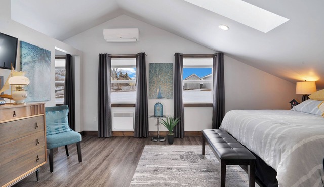 Morley's Marina Loft