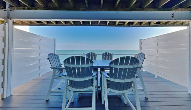 Morning Coffee, Endless Water Views | 12 ppl| C107