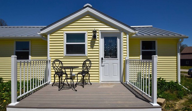 Morning Glory Cottage at Blue Jay Orchard
