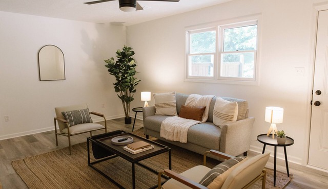 "Morning View 4” Cozy Modern Stay - College/Hiking