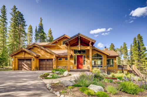 Morning View Lodge: Spacious, Hot Tub, Views