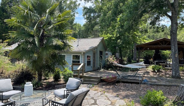 Morninglow Cottage *LAKE FRONT*