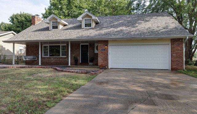 Morningside Retreat, Downtown Springfield