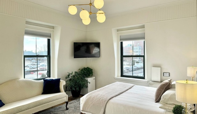 Morrill Mansion Inn | 5 | Self Check In | Parking