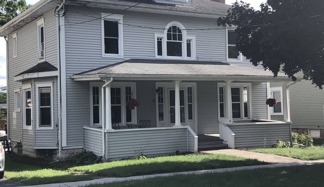 Morris House At Mohegan Manor