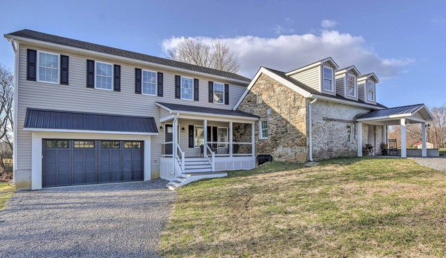 Morrisonville Manor w/Fire Pit & Hot Tub!