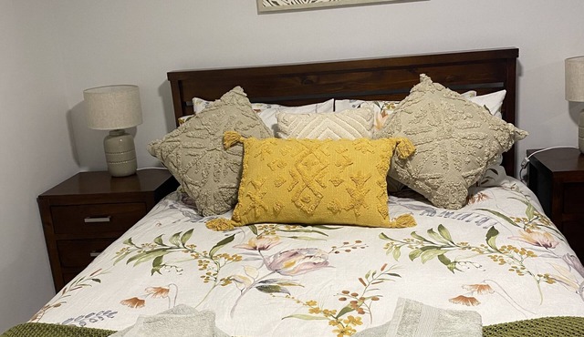 Morro’s Place - Walking Distance to Main Street- Included Continental Breakfast