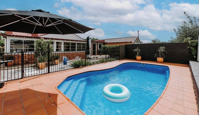Mortimer Cottage A Pool Oasis in Heart of Mudgee