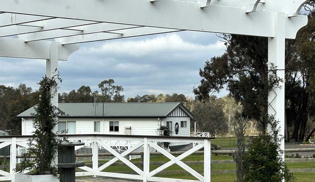 Mortley Cottage Farm Stay