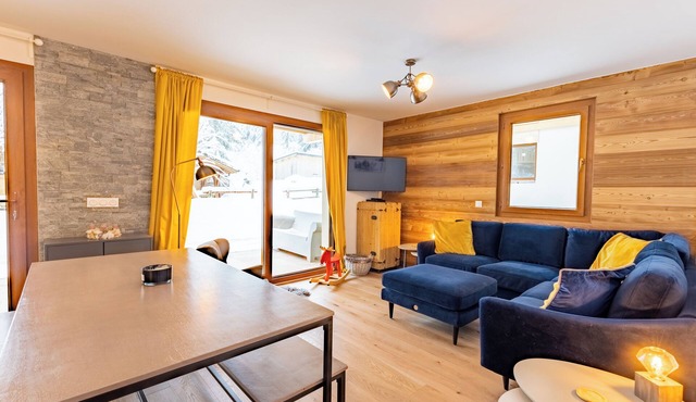 Morzine, 2 bed apartment, sleeps 6, near Prodains Gondola