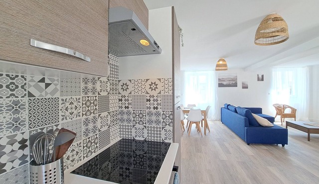 Moscou, Grande Maison Proche Reims Avec Extérieur