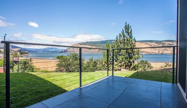 Mosier Creek - 1 Bedroom, 1 Bath - Great Views of the Gorge