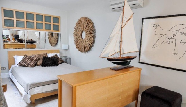 .: Mosman DesignerApartment - Hidden Gem - NEW LISTING