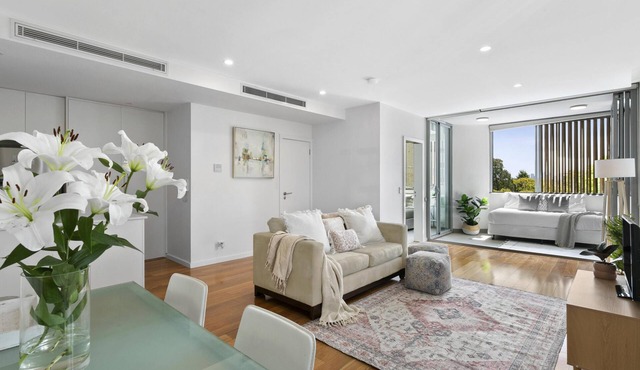 Mosman - MOS28 - Military Road - Modern 1BR + Sunroom Study | Stylish, Light-Filled Central