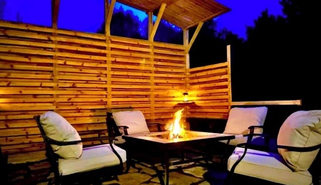 Mossy Oak Villa: Pet-Friendly close Cook Forest & ANF