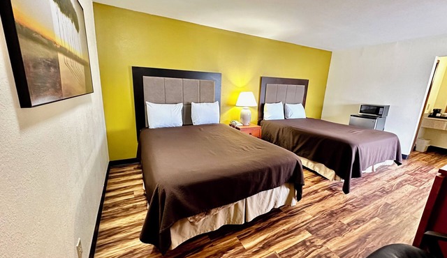 Most Affordable Motel Rooms in Iola - Regency Inn iola