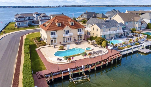 MOST DESIRABLE LOCATION IN MANTOLOKING SHORES