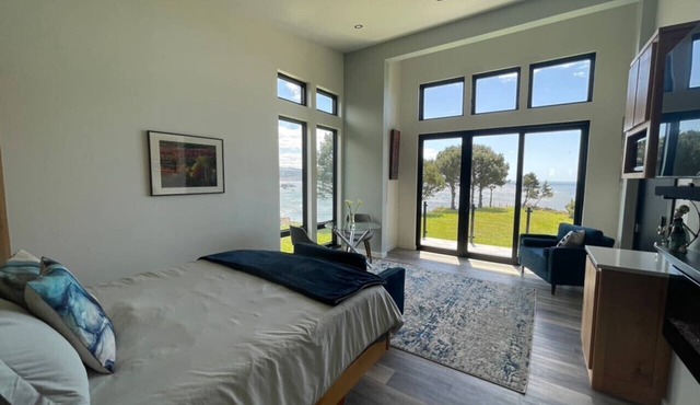 Most Spectacular Ocean Views - Studio East Upper