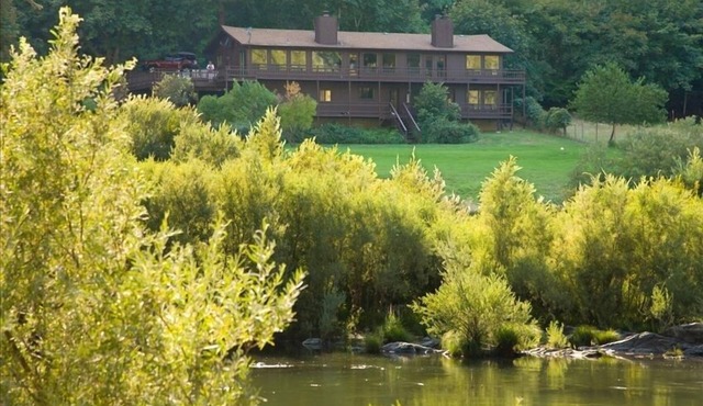 Most Spectacular River Front House on the Rogue River