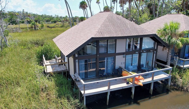 Most unique unit at Sawgrass Landingn1-bedroom waterfront condo in Crystal River