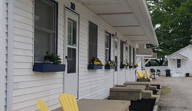 Motel 10 at Dockside Lake Resort