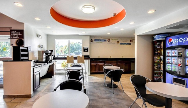 Motel 6 Allentown, PA