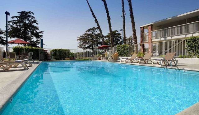 Motel 6 Arcadia, CA - Los Angeles - Pasadena Area