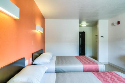 Motel 6-Arlington Heights, IL - Chicago North Central