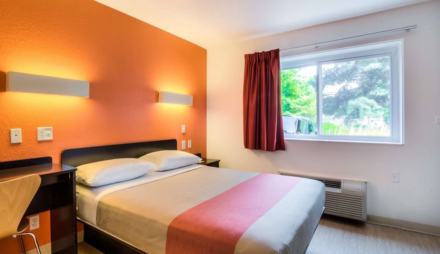 Motel 6 Arlington Heights, IL - Chicago North Central