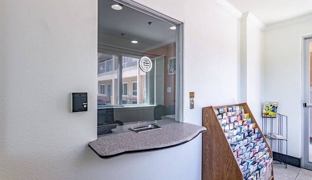 Motel 6 Azle, TX