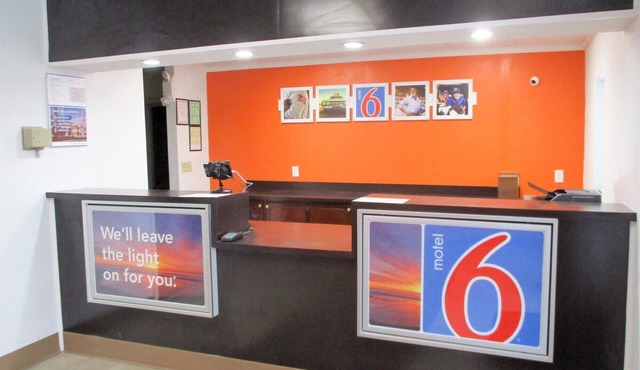 Motel 6 Bay Minette, AL