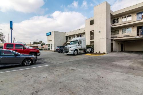 Motel 6 Bell Gardens, CA - Los Angeles