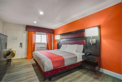 Motel 6 Bellville, OH