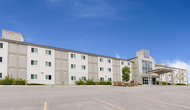 Motel 6-Brandon, MB