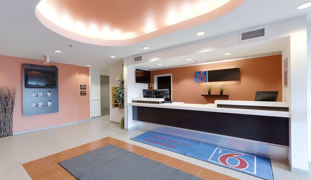 Motel 6 Brandon, MB