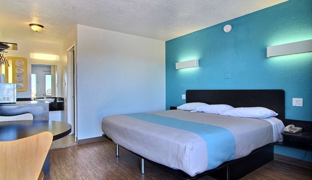 Motel 6 Carlsbad, NM