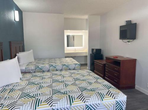 Motel 6 Cleveland, MS – Delta State University