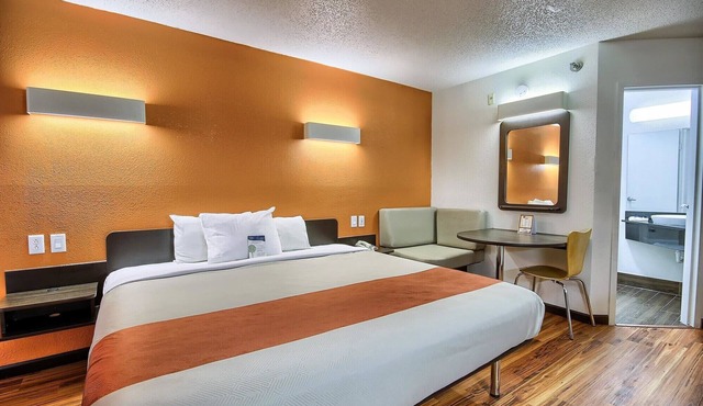 Motel 6 Columbus, OH - West