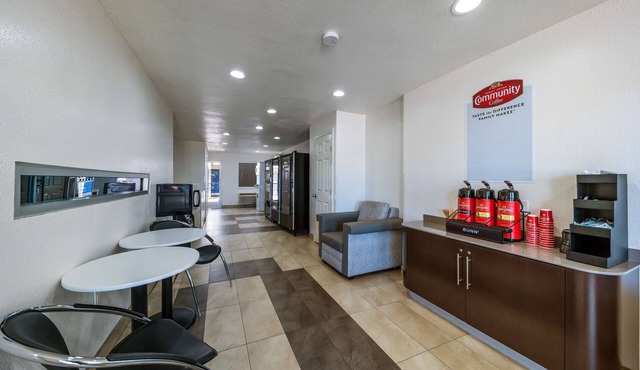 Motel 6 Dallas, TX - Farmers Branch