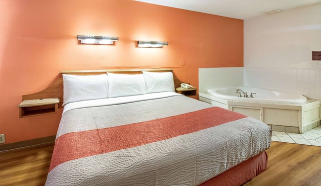 Motel 6 Dayton, OH - Englewood