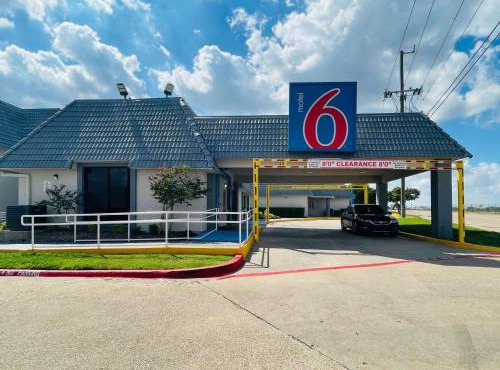 Motel 6-Duncanville, TX - Dallas