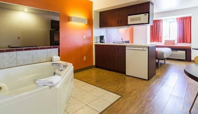 Motel 6 Huron, OH - Sandusky