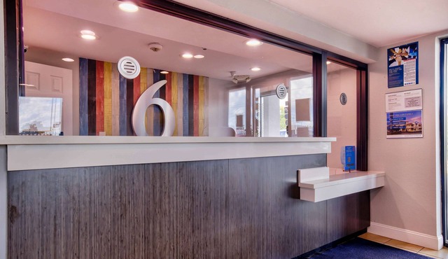 Motel 6 Jackson, MS