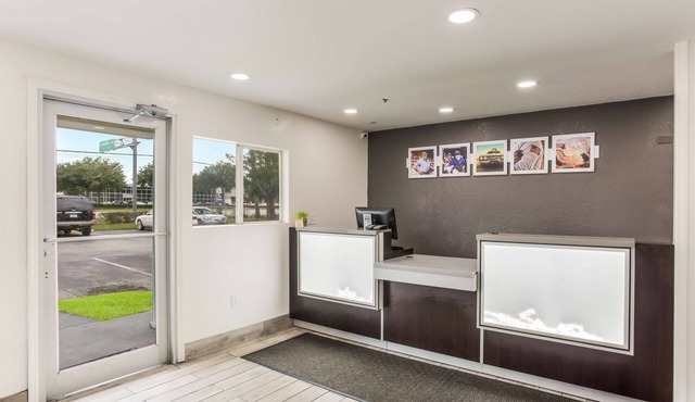 Motel 6 Jacksonville, FL - South