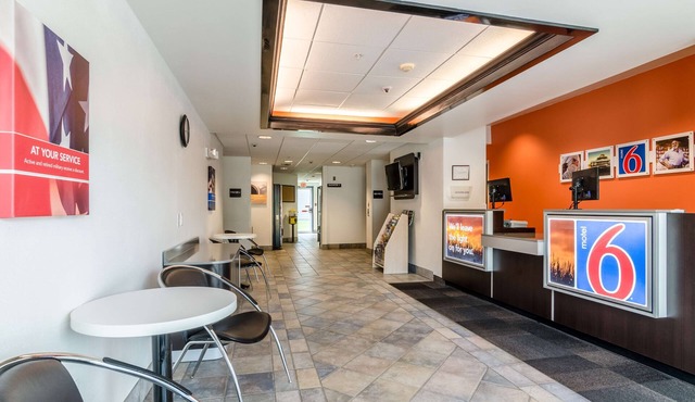 Motel 6 Kearney, NE