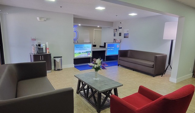 Motel 6 Kewanee, IL